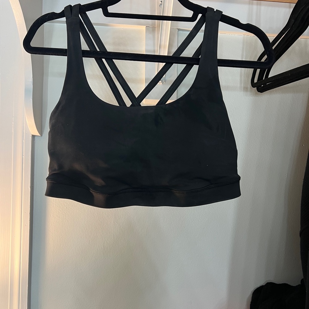 Black lululemon sports bra